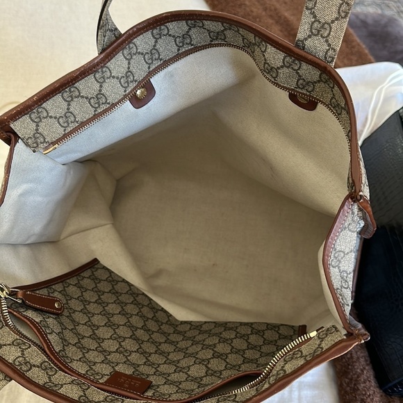 Gucci Brown GG Supreme Web Tote Bag - Picture 9 of 11